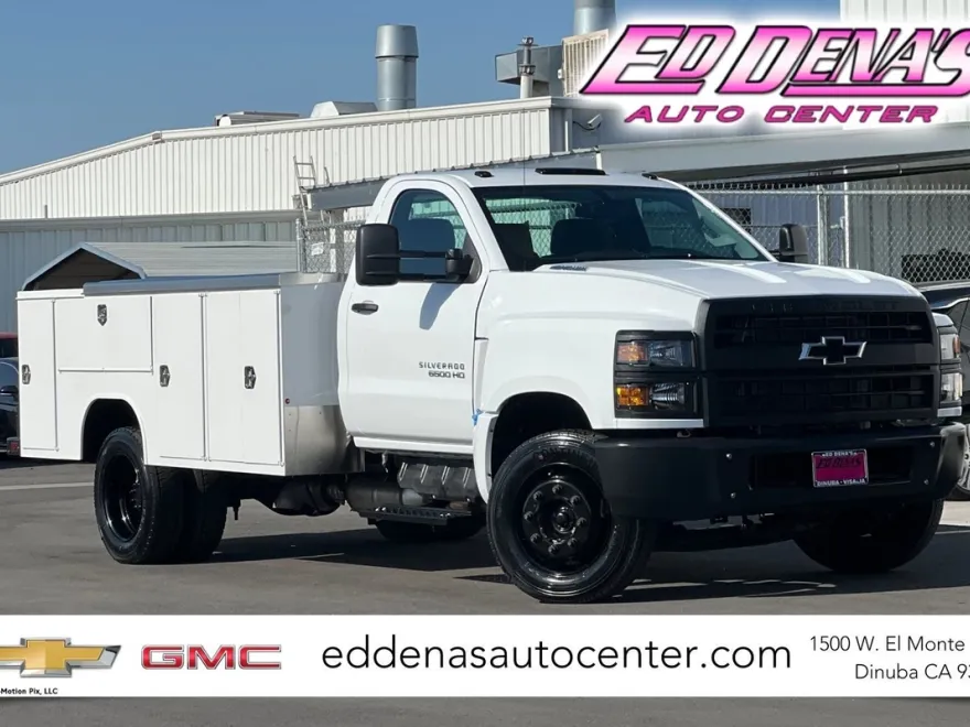 2023 Chevrolet Silverado 6500HD Work Truck photo 1