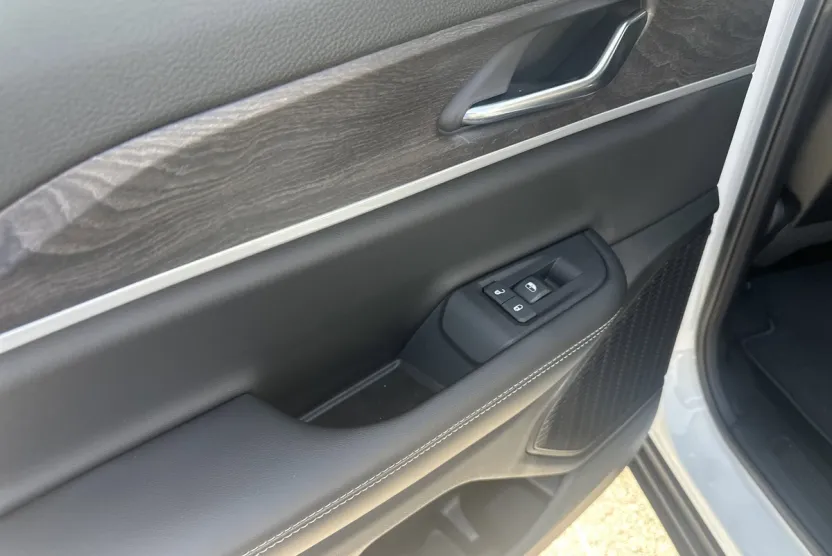 2025 Jeep Grand Cherokee Limited photo 1