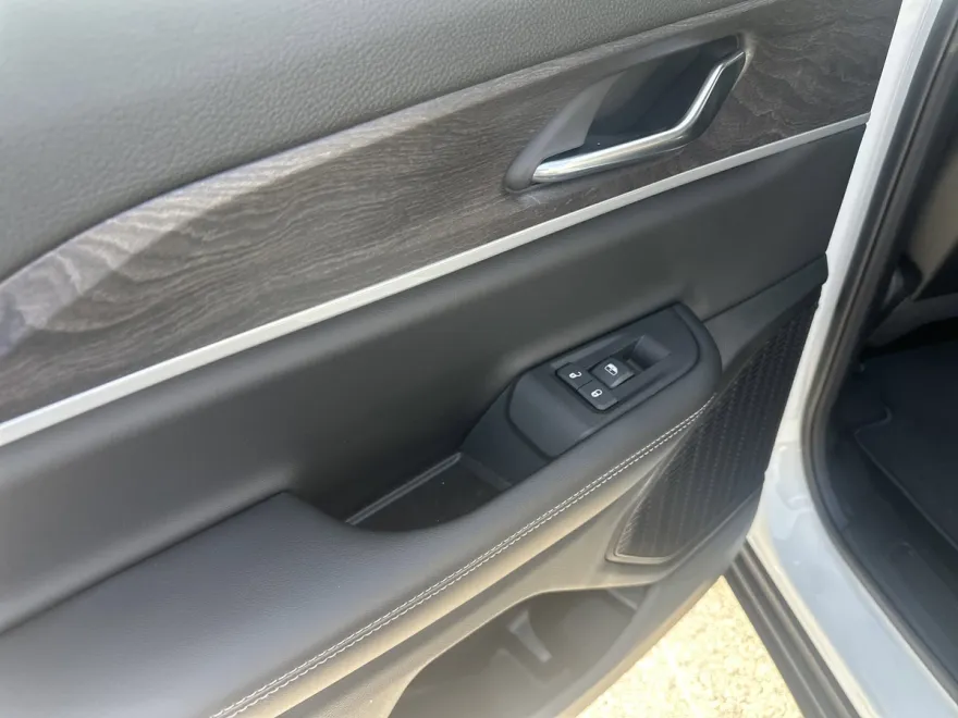 2025 Jeep Grand Cherokee Limited photo 1