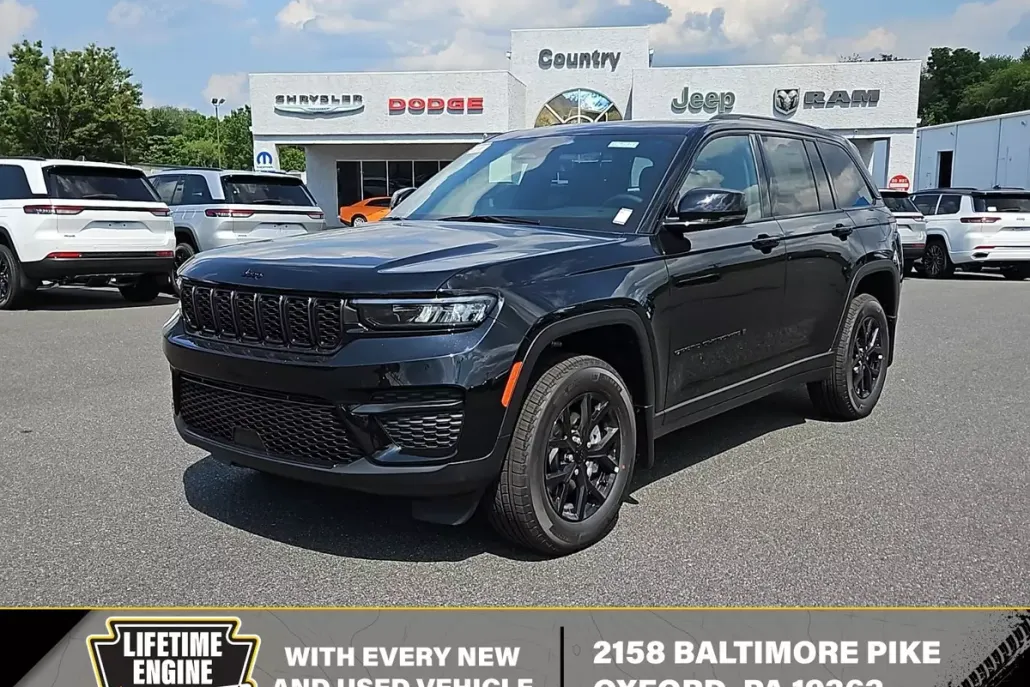 2025 Jeep Grand Cherokee Altitude photo 1