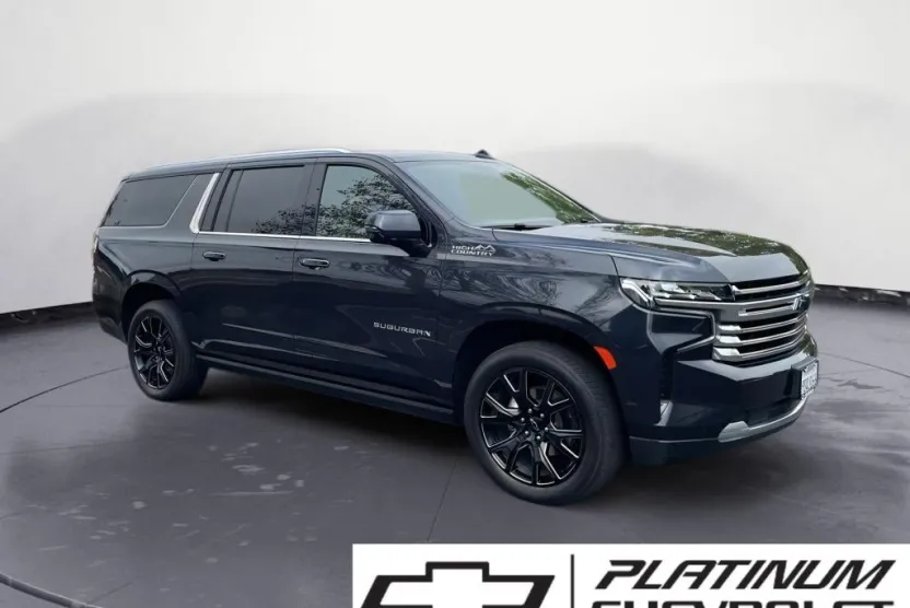 2023 Chevrolet Suburban High Country photo 1
