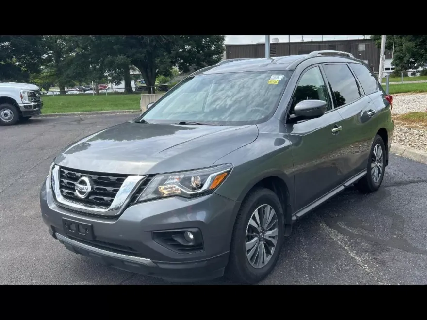 2020 Nissan Pathfinder 4x4 SV photo 1