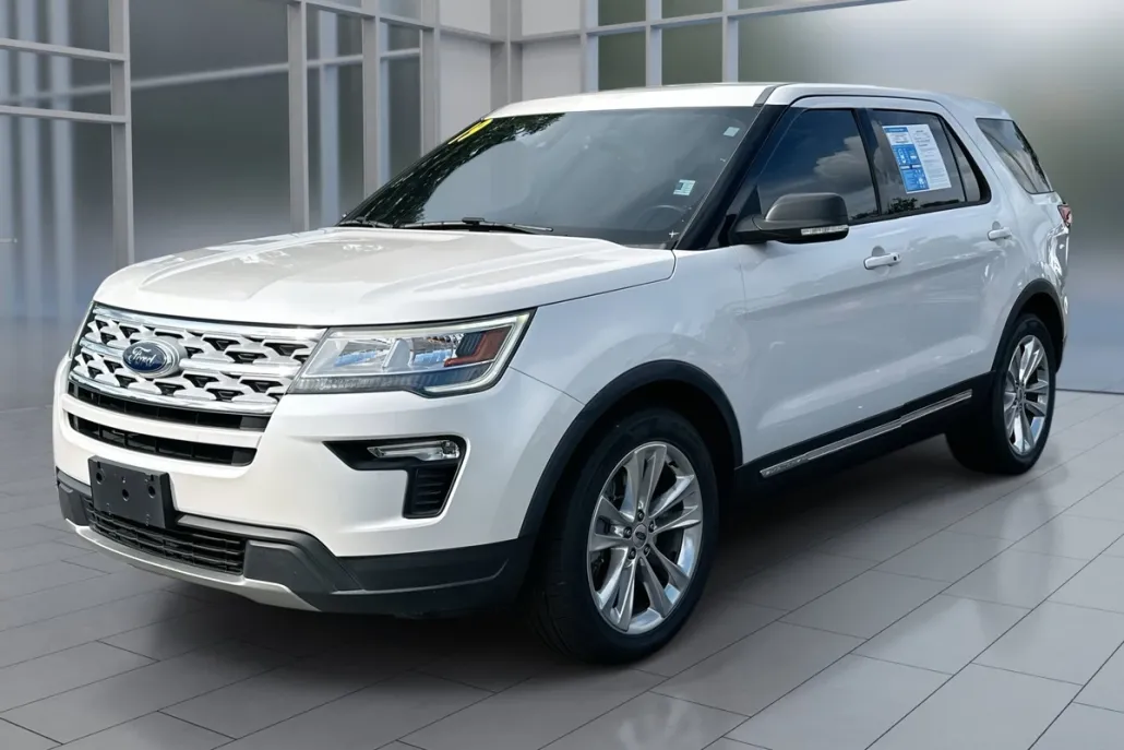 2019 Ford Explorer XLT photo 1