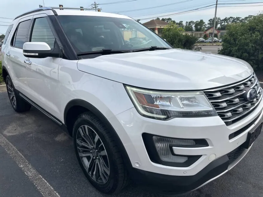 2016 Ford Explorer Limited photo 1
