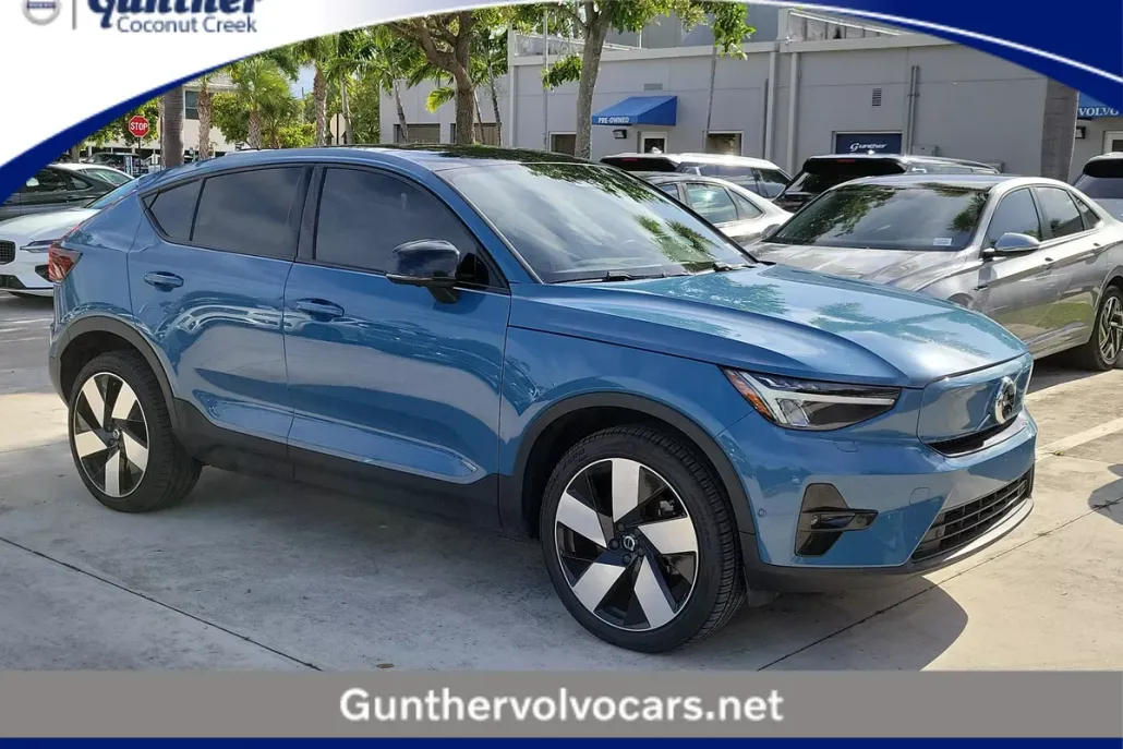 2023 Volvo C40 Recharge Ultimate photo 1