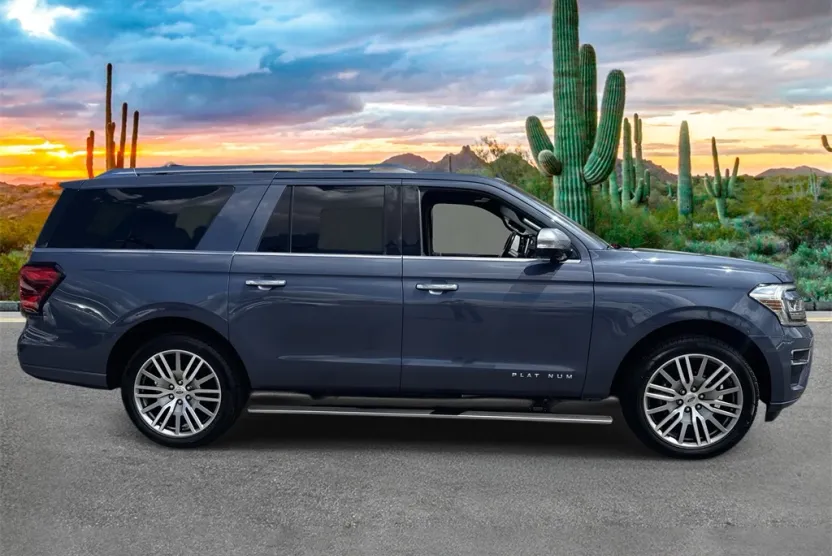 2022 Ford Expedition MAX Platinum photo 1