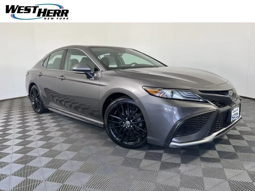 2022 Toyota Camry XSE photo 1