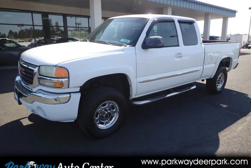 2003 Gmc Sierra SLE photo 1