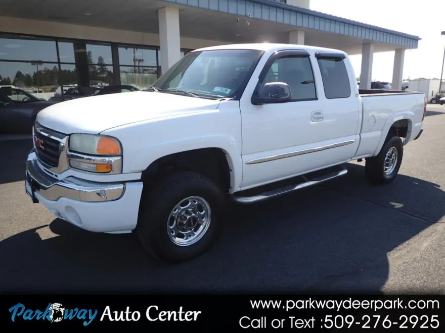 2003 Gmc Sierra SLE photo 1