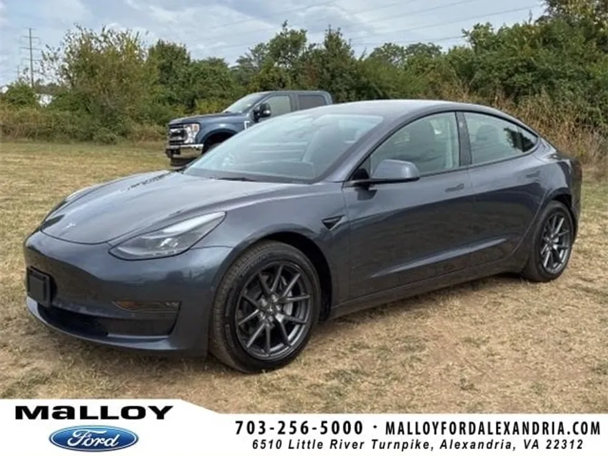 2022 Tesla Model 3 Long Range All-Wheel Drive photo 1