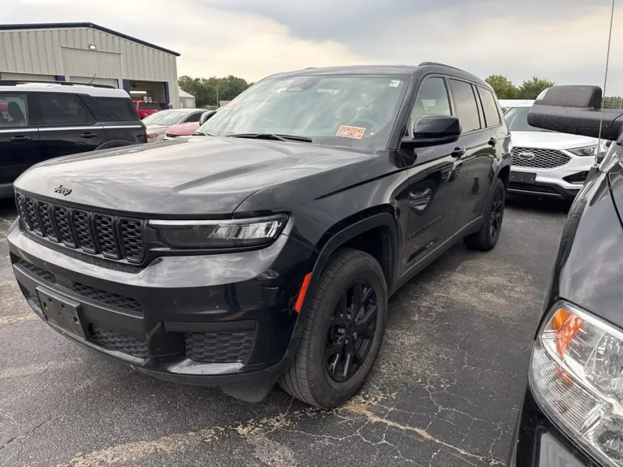 2024 Jeep Grand Cherokee Altitude photo 1