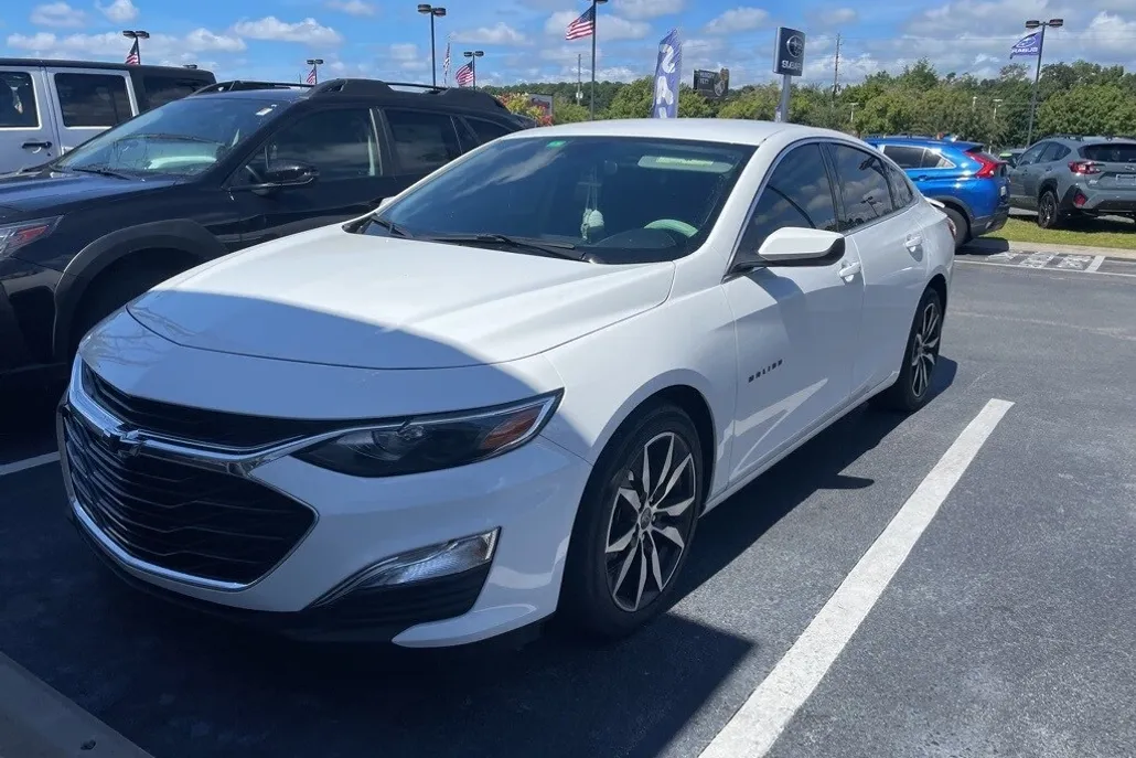 2023 Chevrolet Malibu RS photo 1