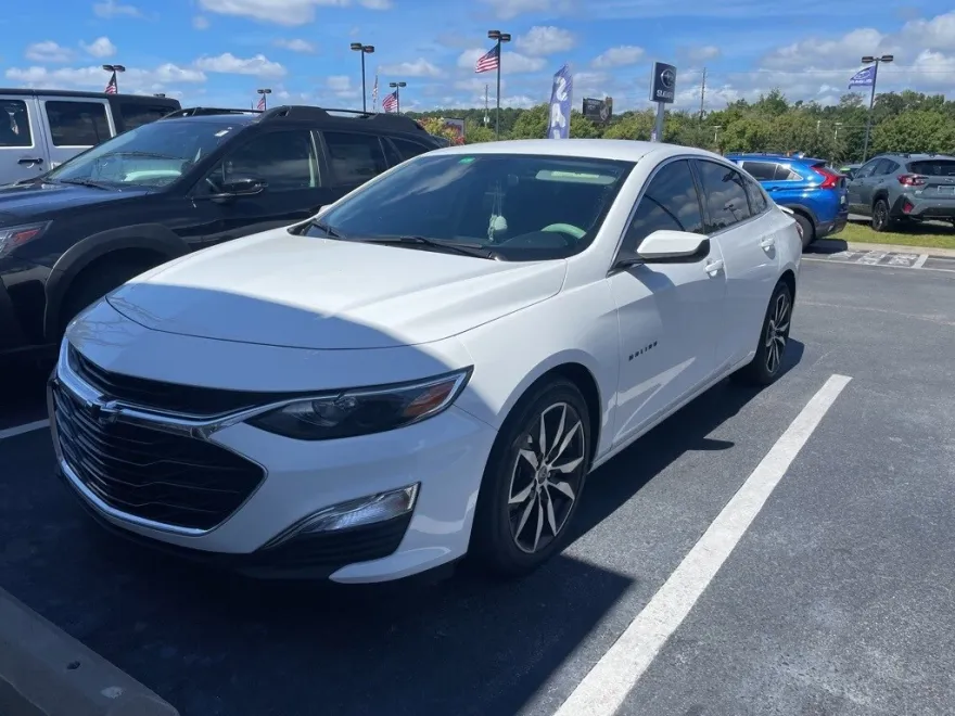 2023 Chevrolet Malibu RS photo 1