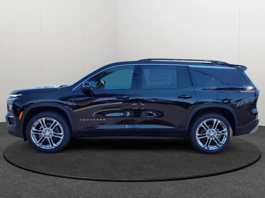 2025 Chevrolet Traverse photo 1