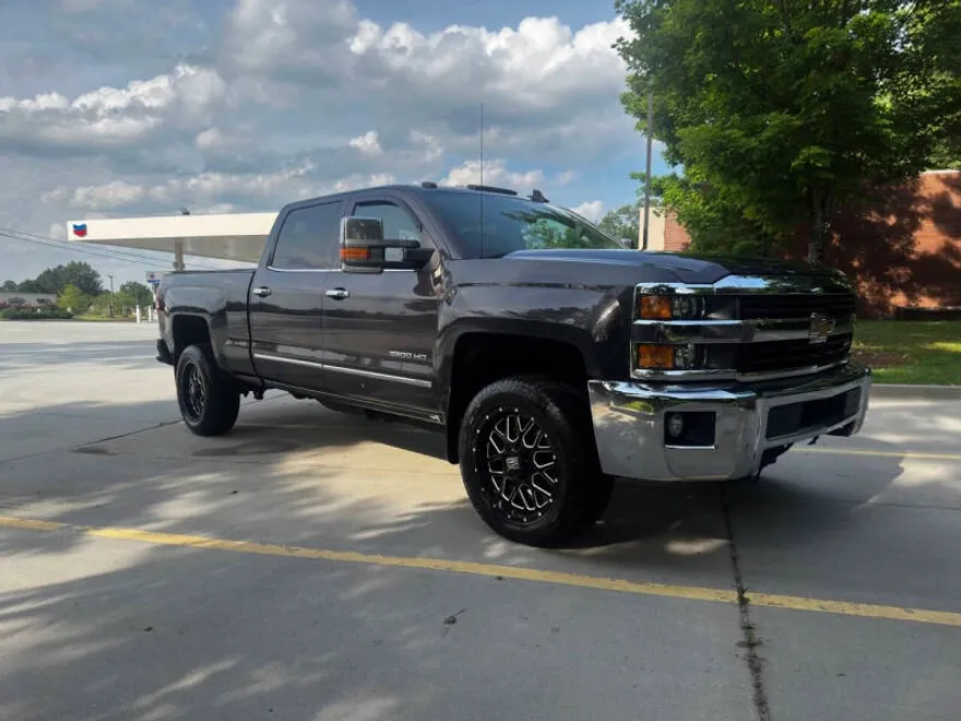 2016 Chevrolet Silverado 2500HD LTZ photo 1