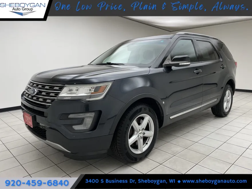 2017 Ford Explorer XLT photo 1