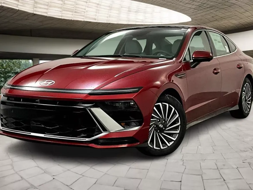 2025 Hyundai Sonata Hybrid Limited photo 1