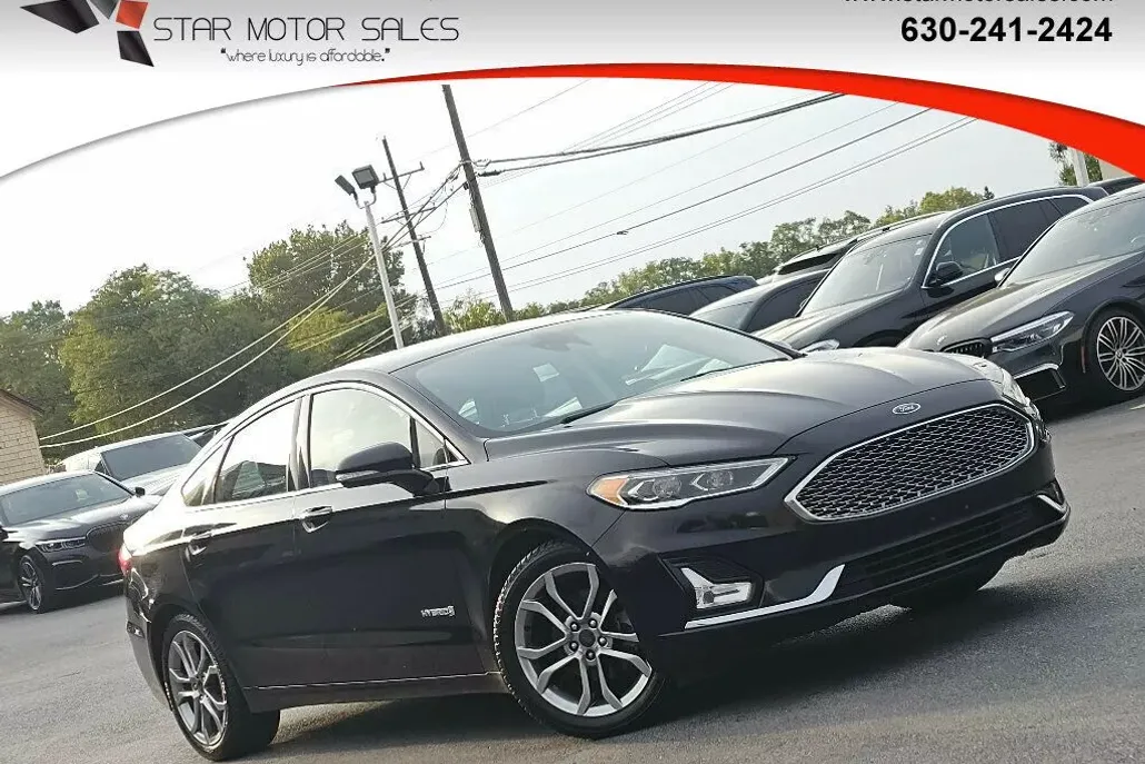 2019 Ford Fusion Hybrid Titanium photo 1