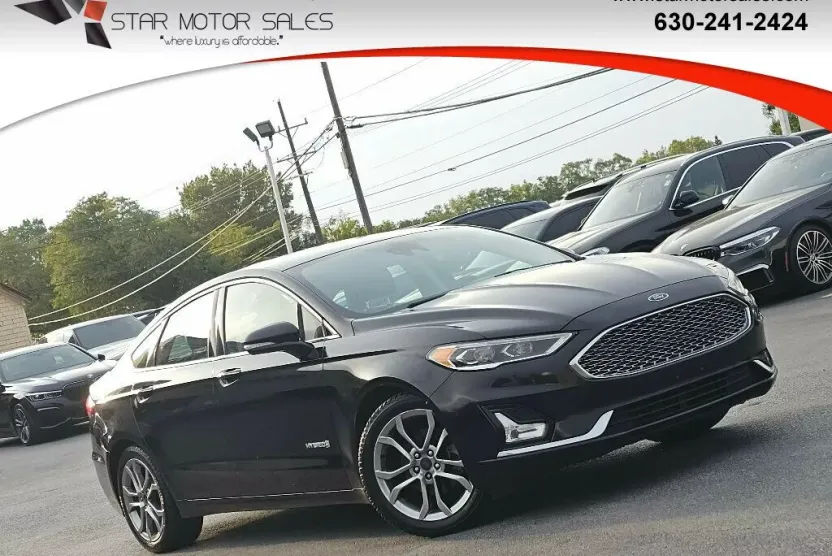 2019 Ford Fusion Hybrid Titanium photo 1
