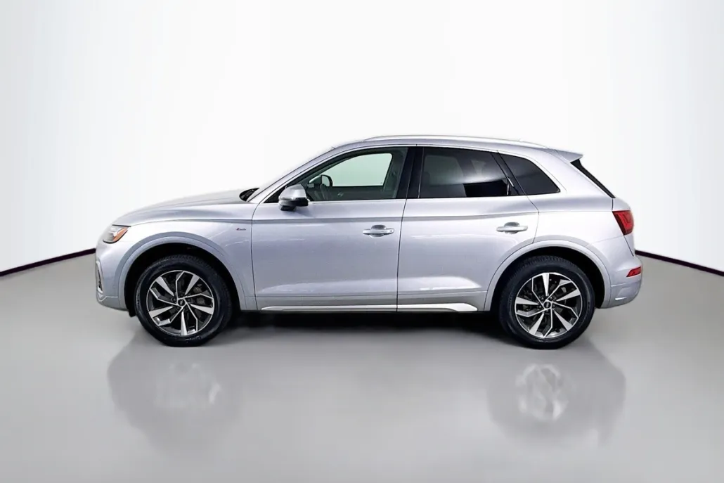 2022 Audi Q5 45 S line Premium Plus photo 1