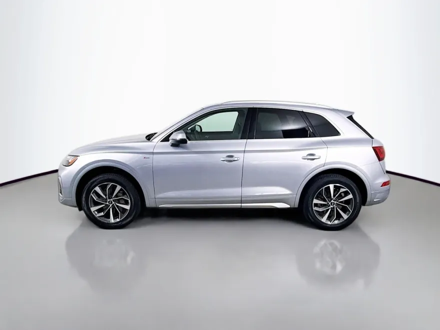 2022 Audi Q5 45 S line Premium Plus photo 1
