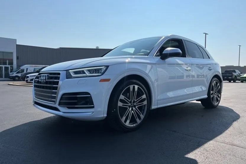 2018 Audi SQ5 Prestige photo 1