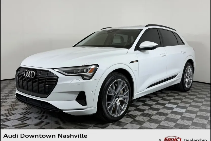 2021 Audi e-tron Prestige photo 1