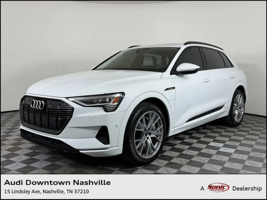 2021 Audi e-tron Prestige photo 1