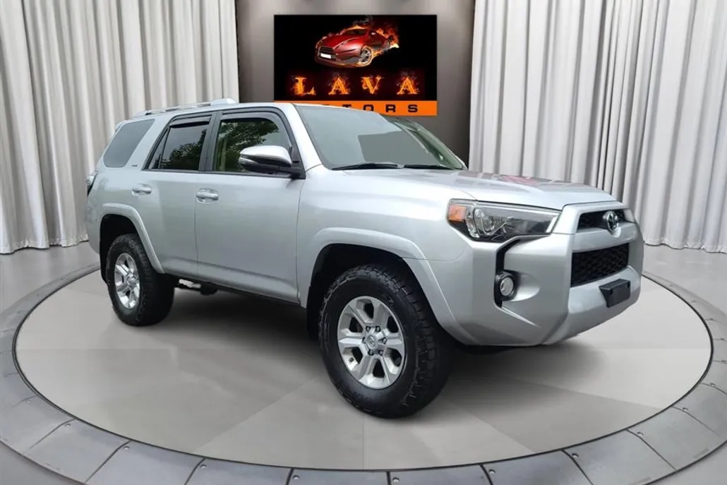 2018 Toyota 4Runner SR5 Premium photo 1