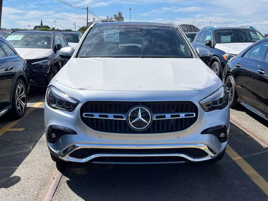 2026 Mercedes Benz GLA 250 4MATIC photo 1