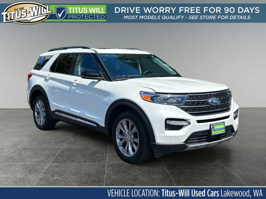 2023 Ford Explorer XLT photo 1