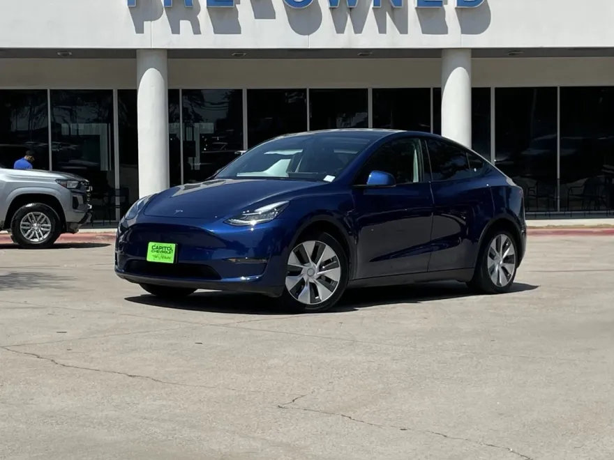 2022 Tesla Model Y Long Range photo 1