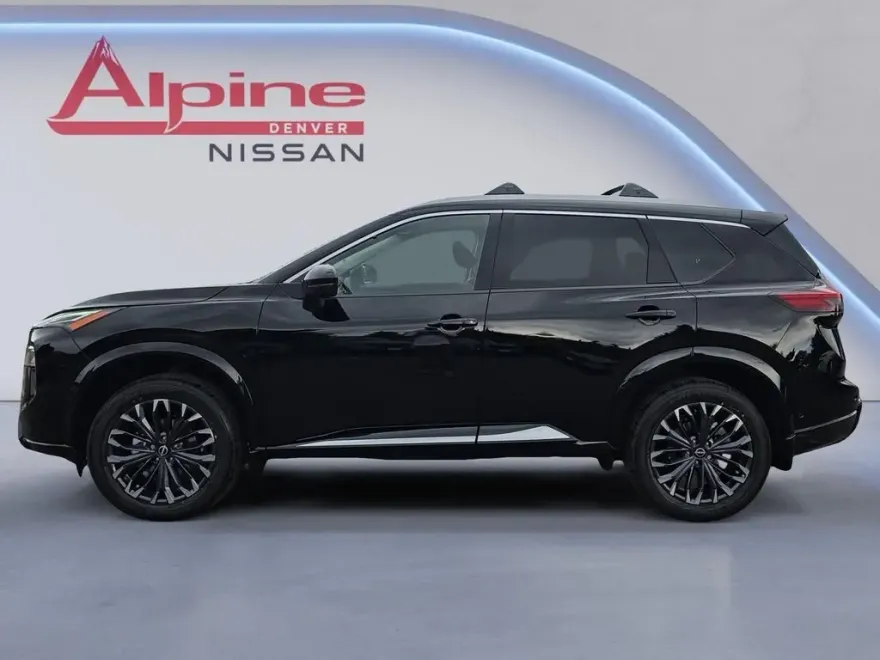 2026 Nissan Rogue Platinum photo 1