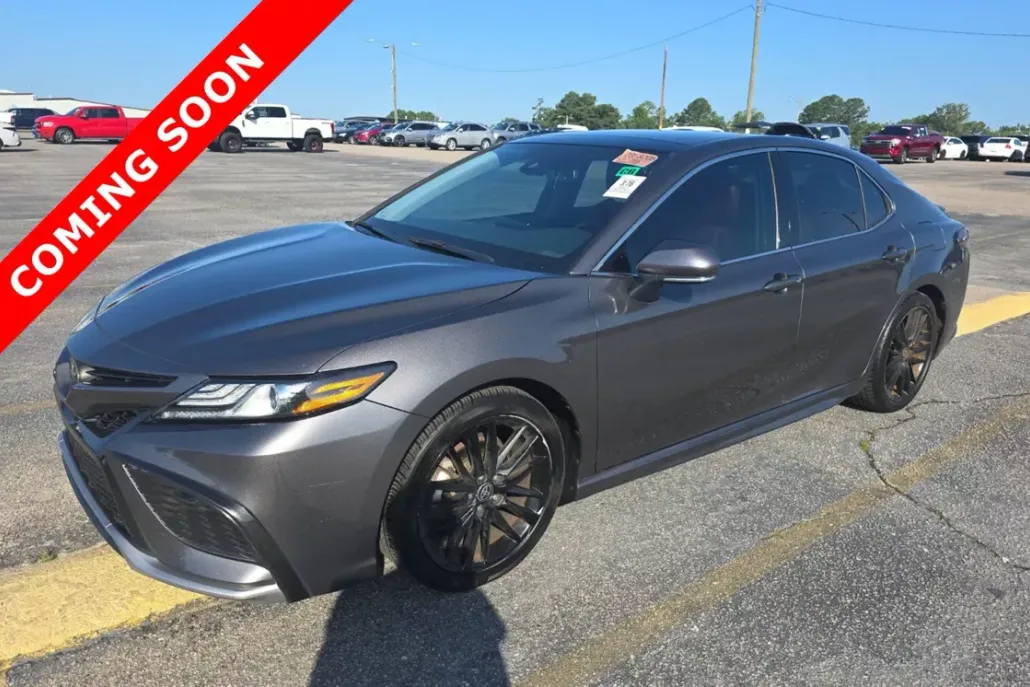 2021 Toyota Camry XSE photo 1