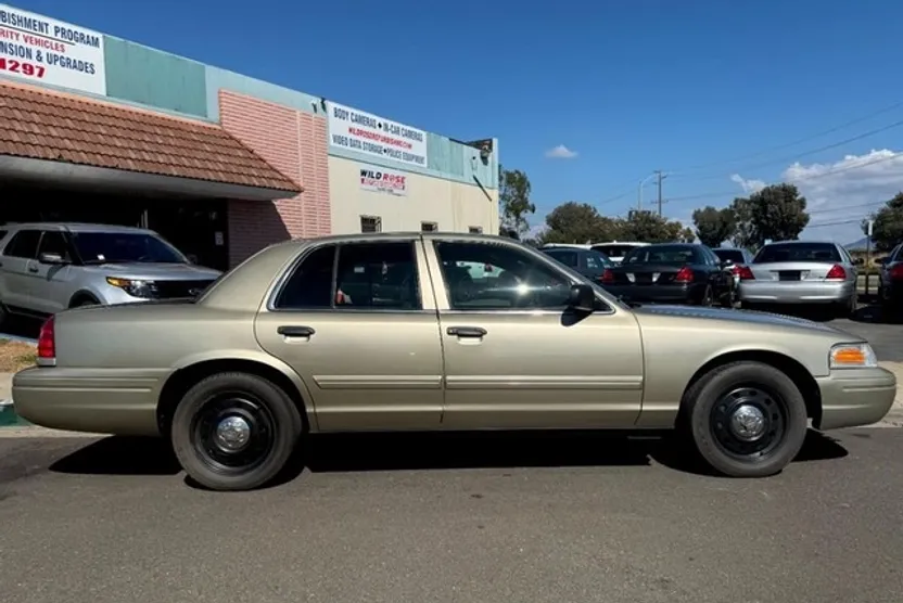 2011 Ford Crown Victoria Police Interceptor photo 1