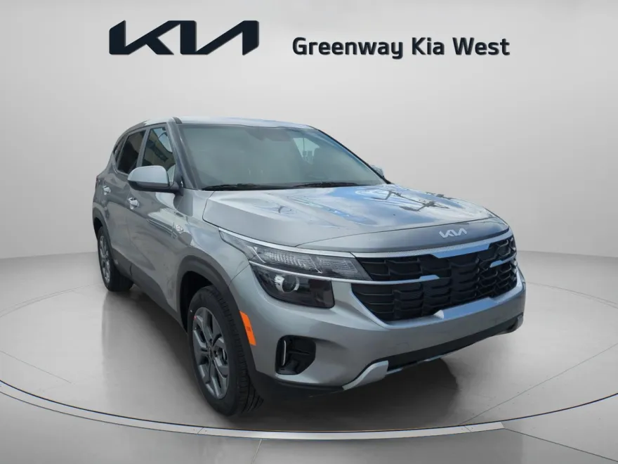 2026 Kia Seltos LX photo 1