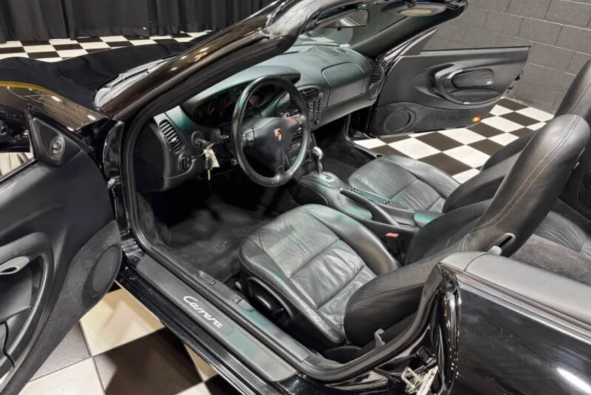 2001 Porsche 911 Cabriolet photo 1