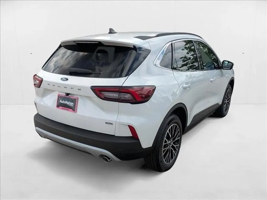 2025 Ford Escape Premium photo 1