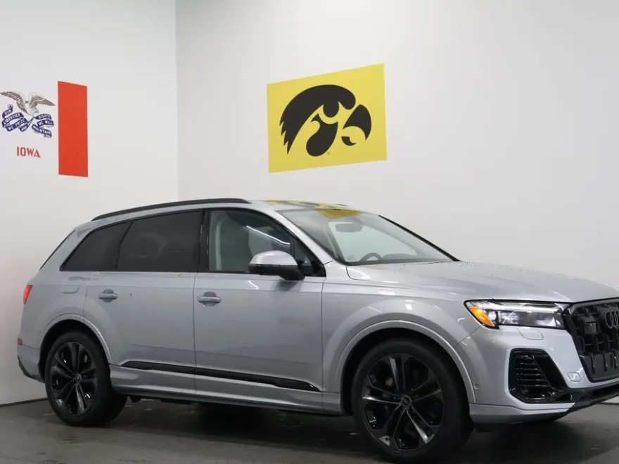 2025 Audi Q7 55 Premium Plus photo 1