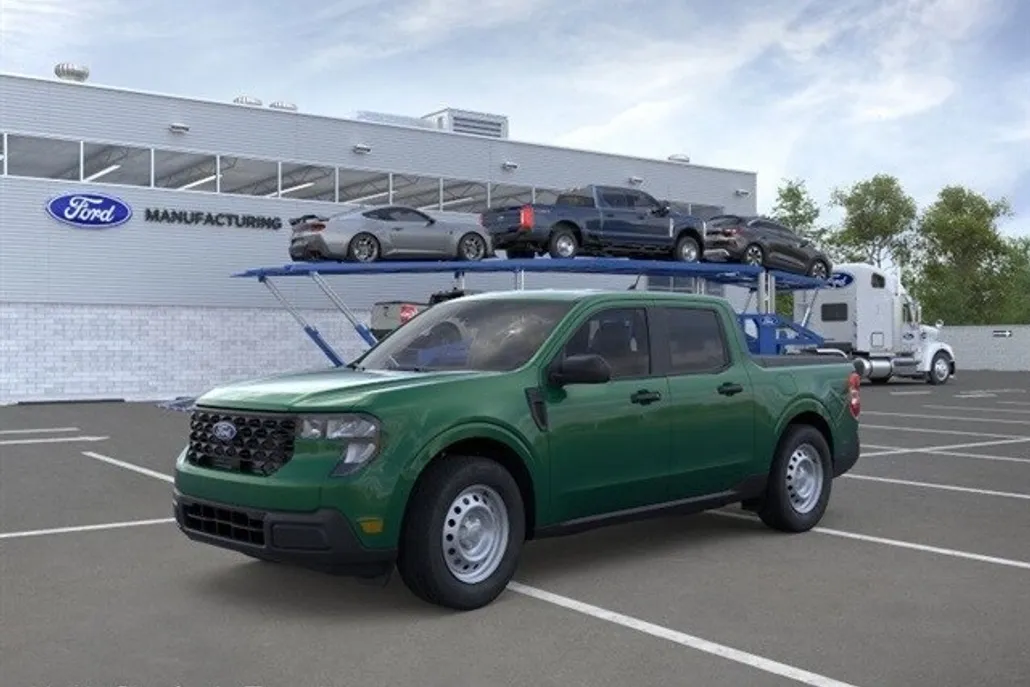 2025 Ford Maverick XL photo 1