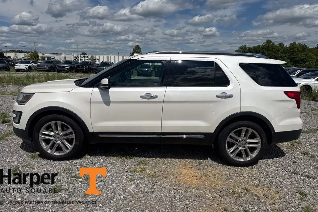 2016 Ford Explorer Limited photo 1