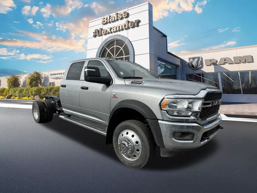 2024 Ram 5500 Tradesman photo 1