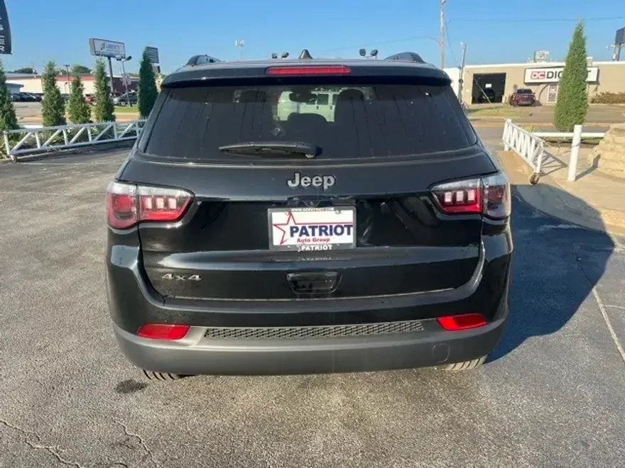 2026 Jeep Compass Latitude photo 1