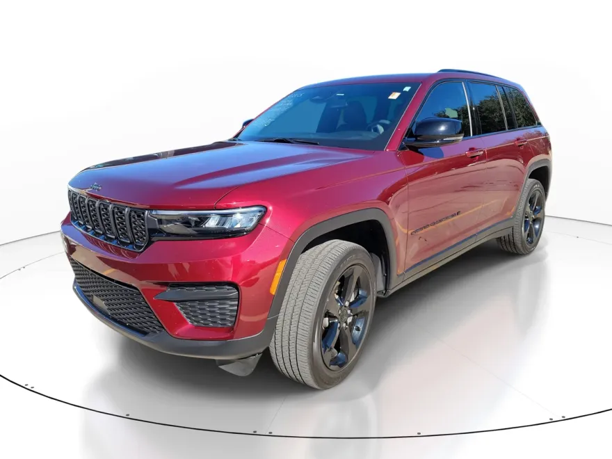 2022 Jeep Grand Cherokee Altitude photo 1