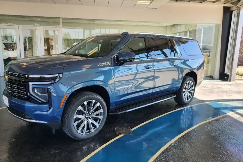 2026 Chevrolet Suburban High Country photo 1