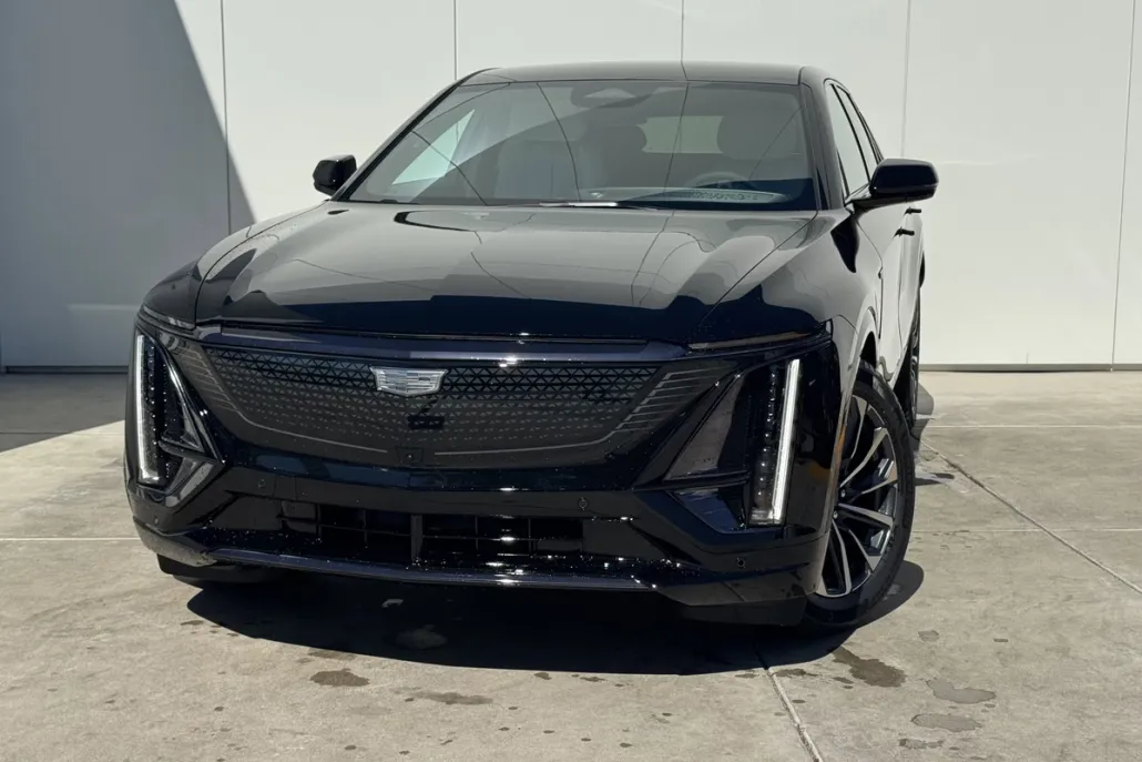 2025 Cadillac Lyriq Sport photo 1
