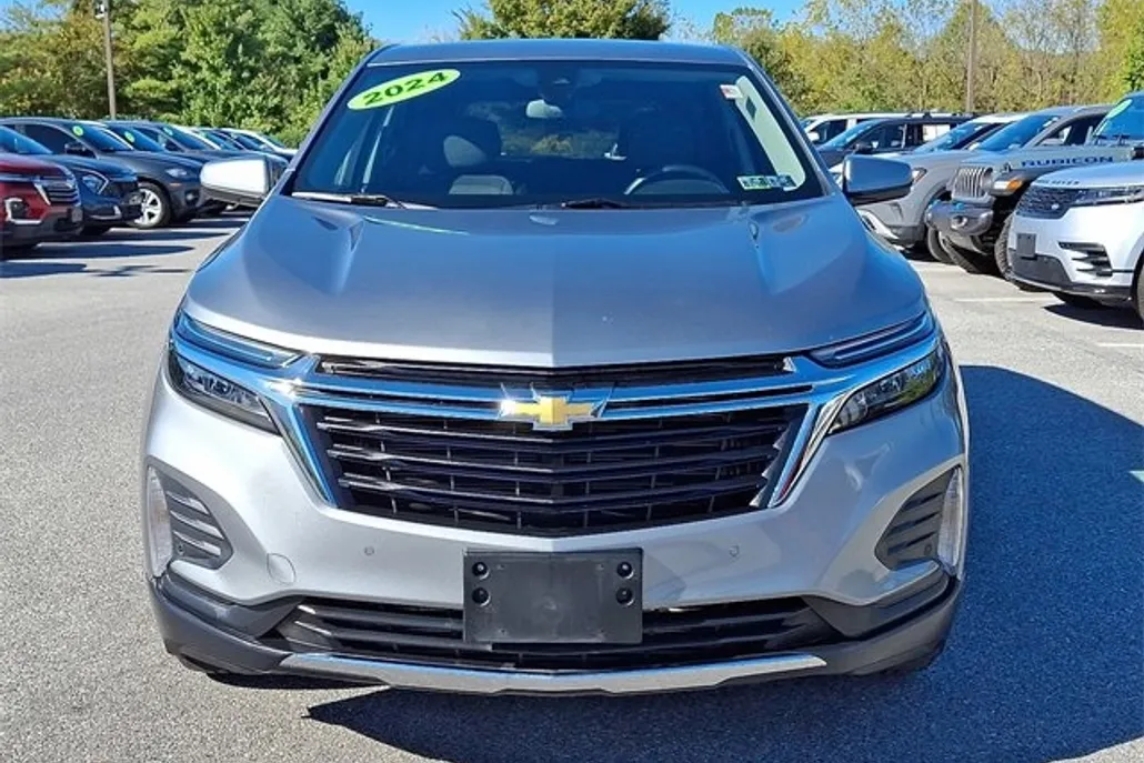 2024 Chevrolet Equinox LT photo 1