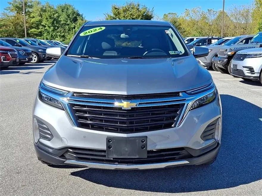 2024 Chevrolet Equinox LT photo 1