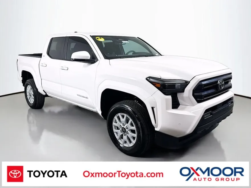 2024 Toyota Tacoma SR5 photo 1