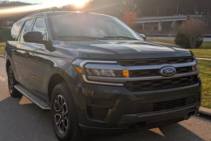 2022 Ford Expedition XLT MAX photo 1